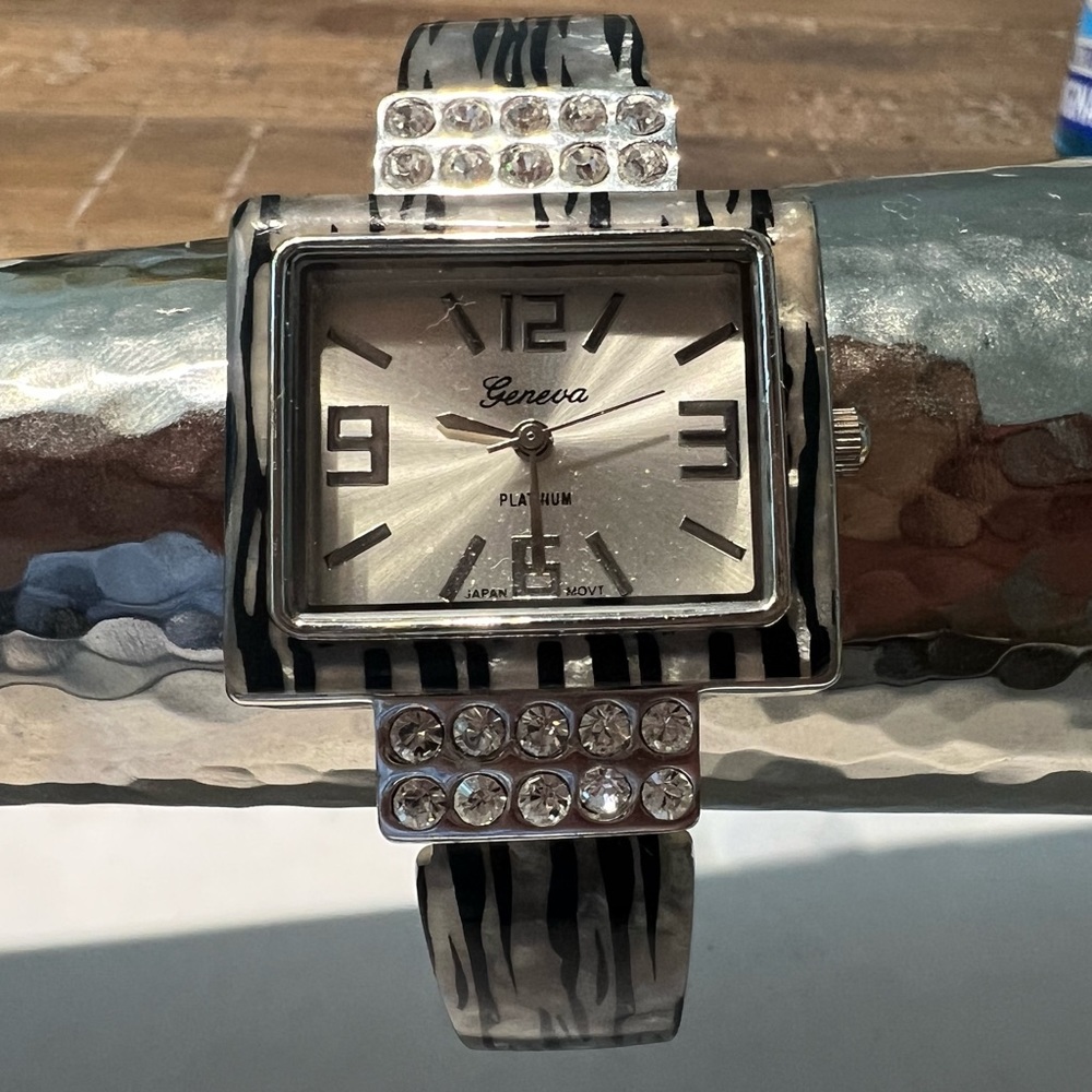 Vintage clamp watch with silver square face
